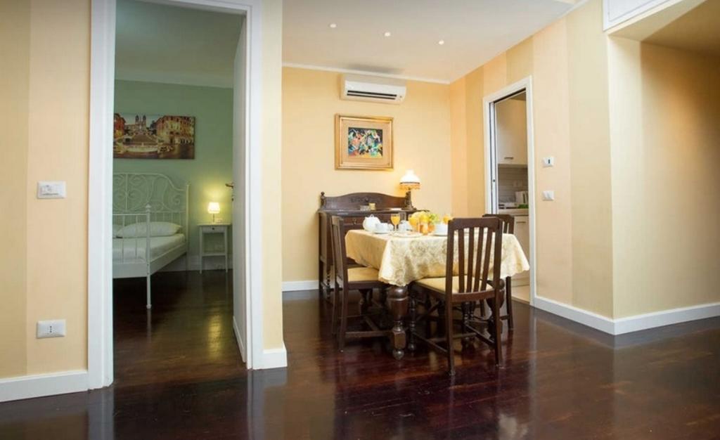 Longhi Holidays House * Rome